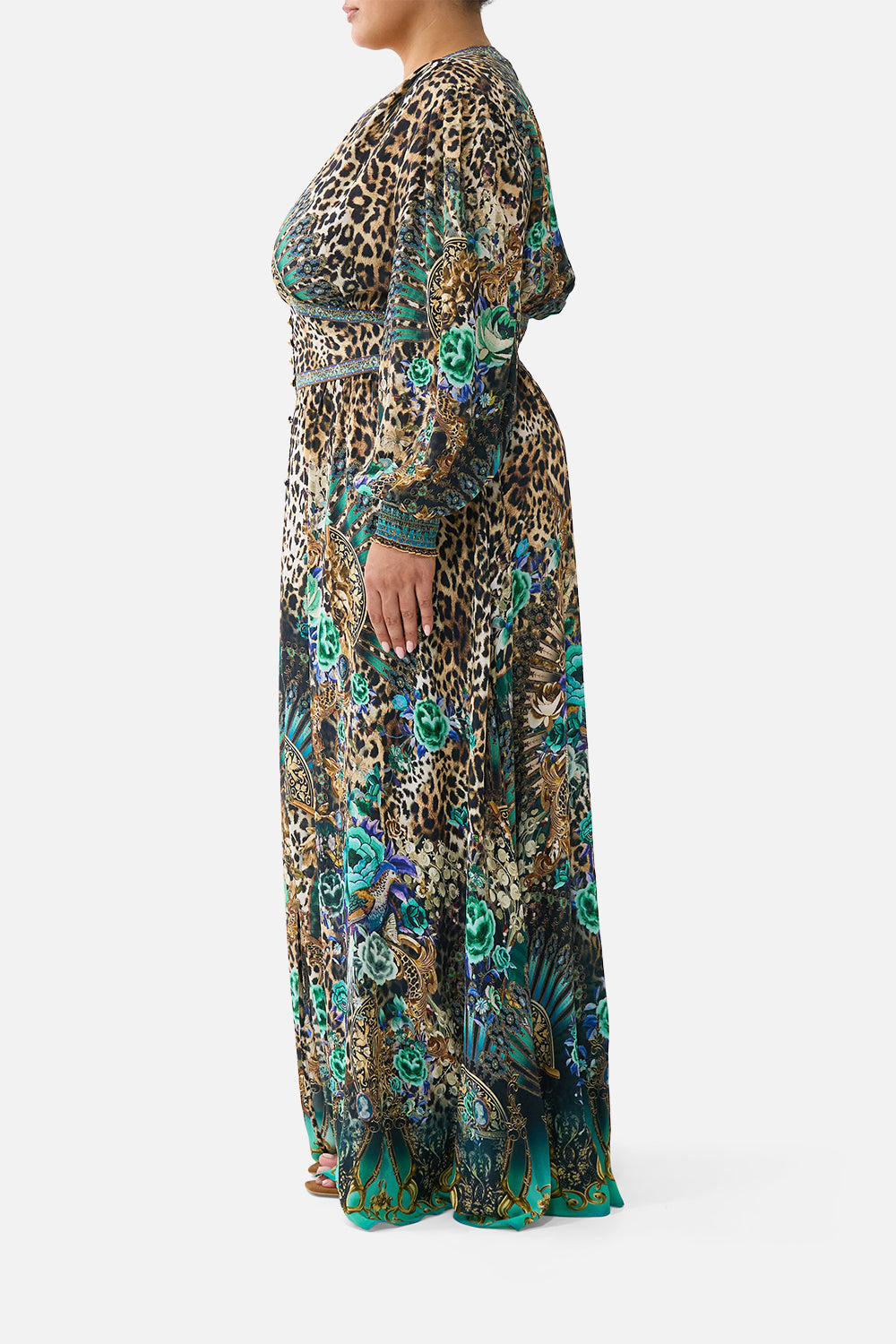 The CAMILLA BATWING SHIRT LEOTIGRA LAND in our  print.