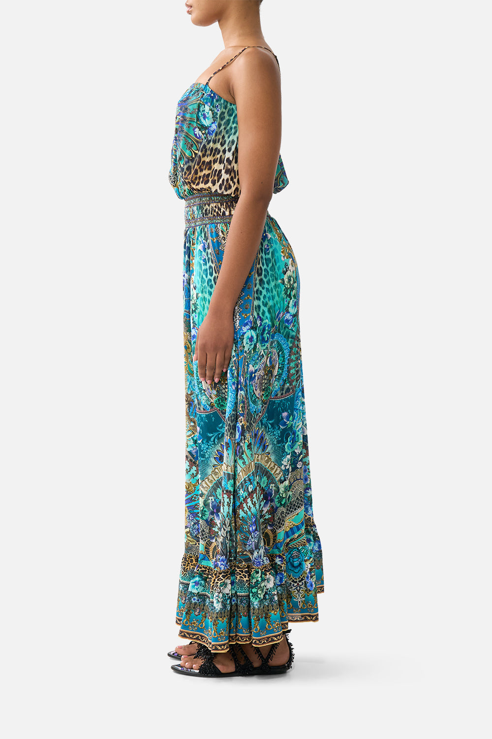The CAMILLA RING SCARF CLUTCH ART FOR THE ARTISANS in our  print.