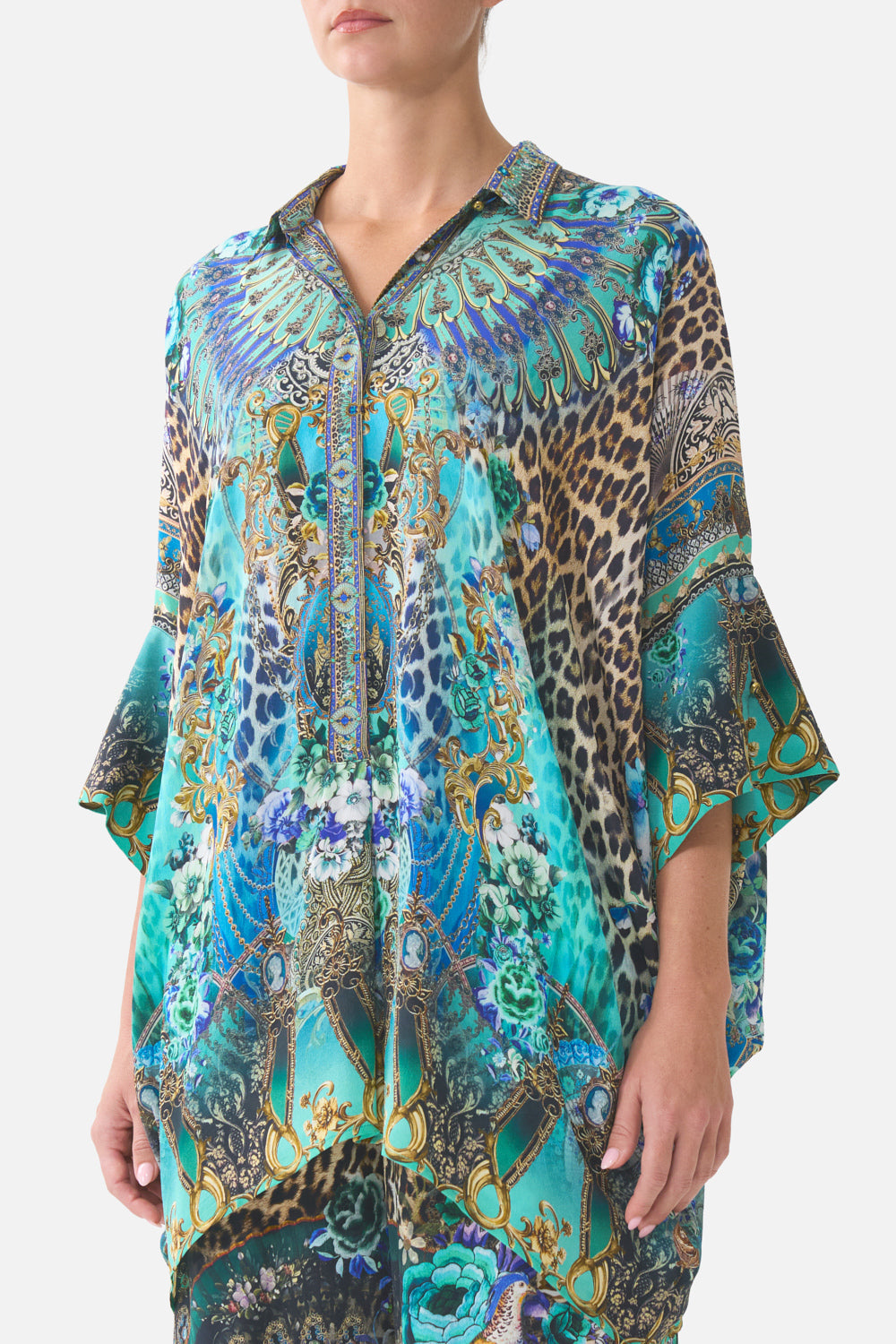 The CAMILLA SCOOP NECK SLOUCH TEE FIESTA, SIESTA, REPEAT in our  print.