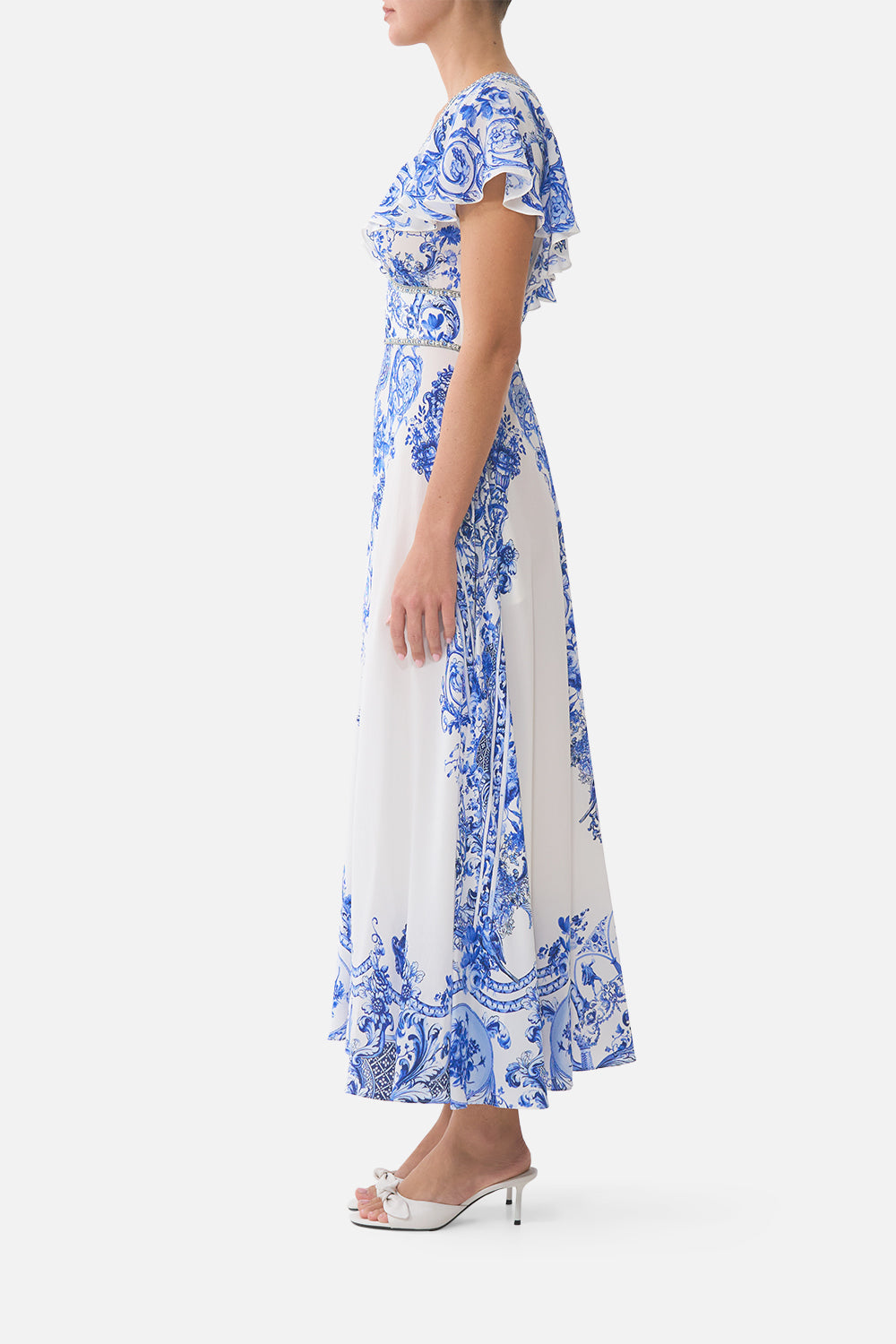 The CAMILLA RAGLAN BUTTON UP SHIRT MIDSUMMER MASTERPIECE in our  print.