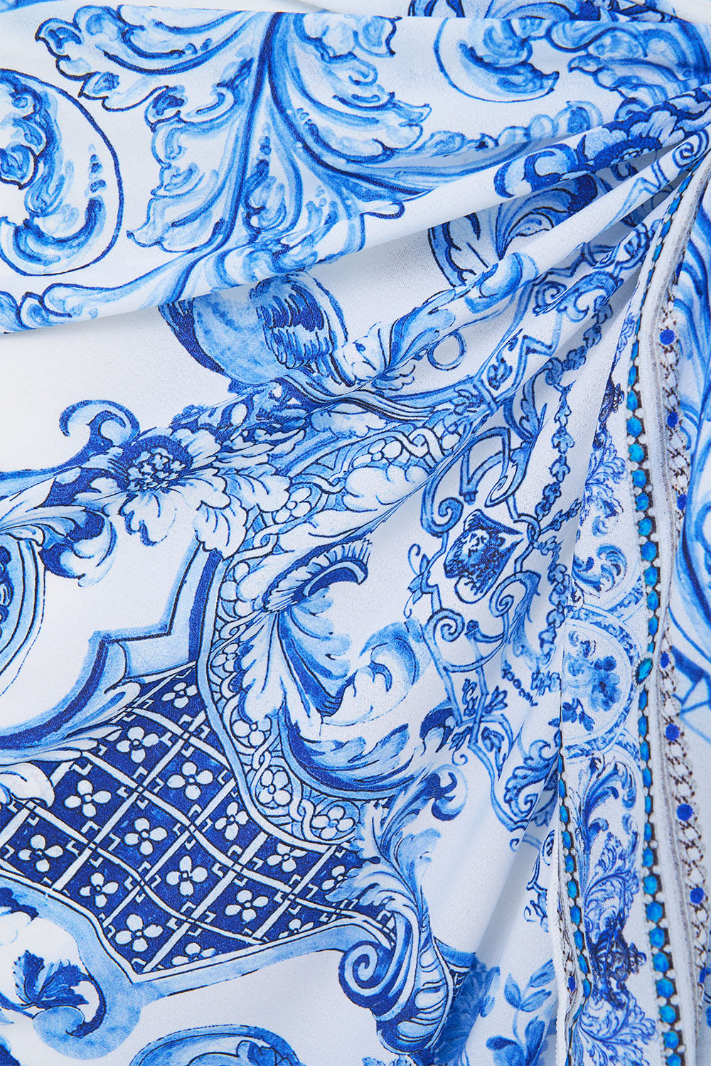 The CAMILLA ROUND NECK KAFTAN LEOTIGRA LAND in our  print.