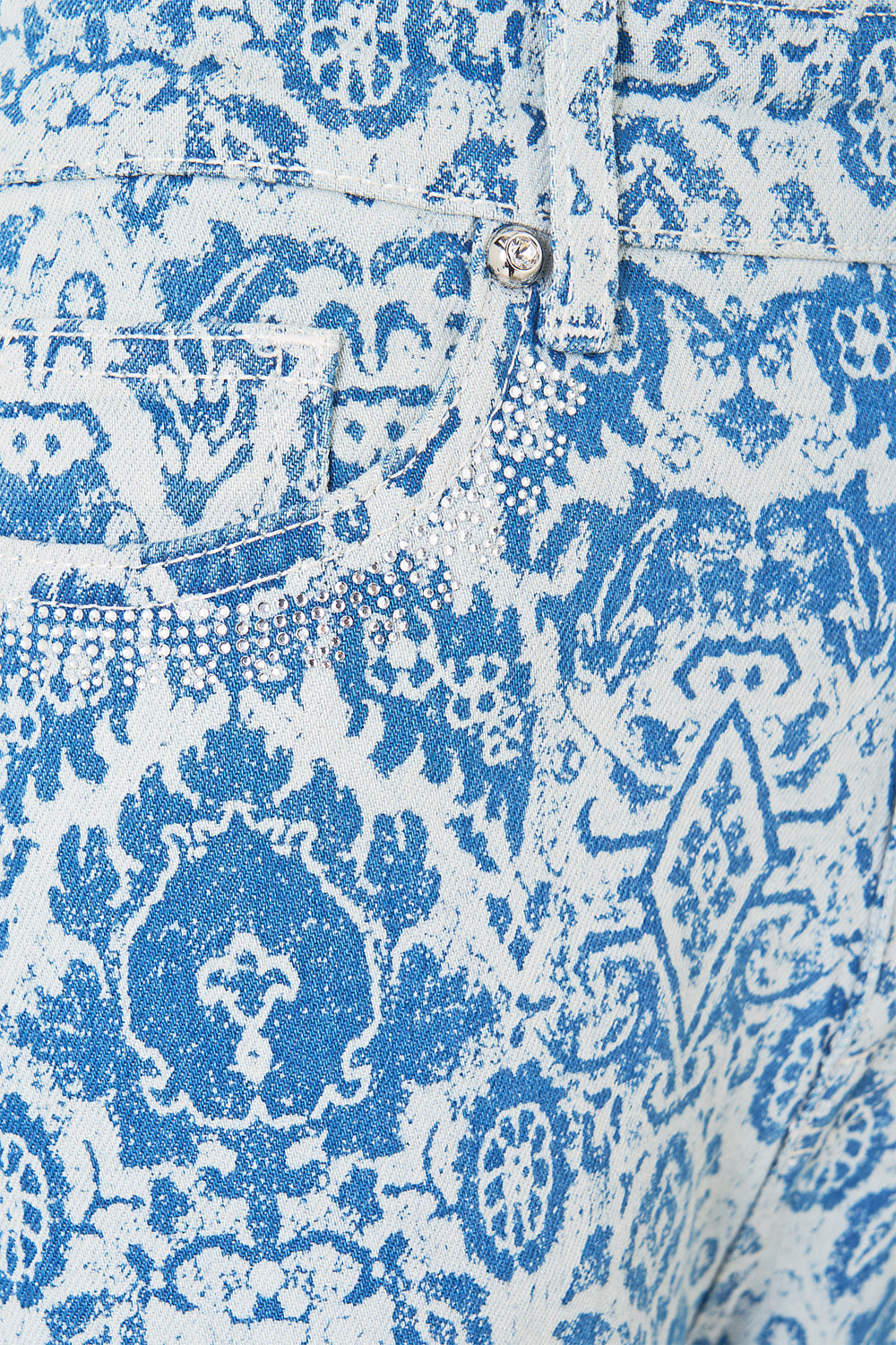 The CAMILLA SLIM FIT KAFTAN WITH SPLIT FLAMENCO EUPHORIA in our  print.