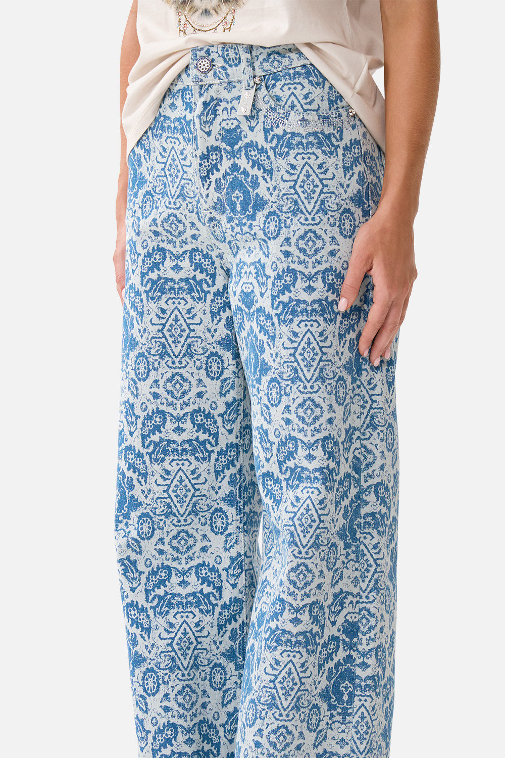 The CAMILLA SLIM FIT KAFTAN WITH SPLIT FLAMENCO EUPHORIA in our FLAMENCO EUPHORIA print.