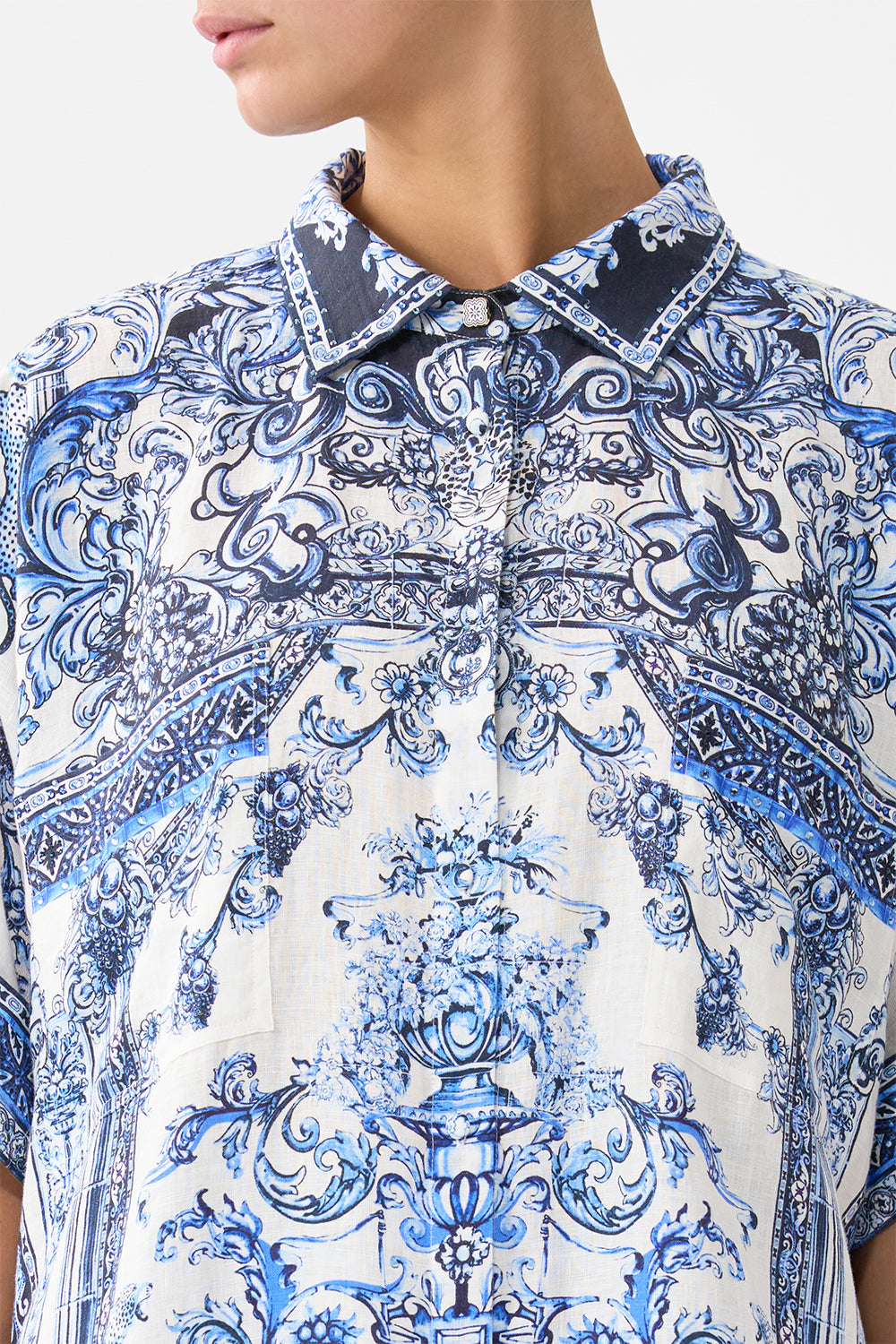 The CAMILLA FRILL SLEEVE TIERED SHORT DRESS VA VA VINTAGE in our  print.