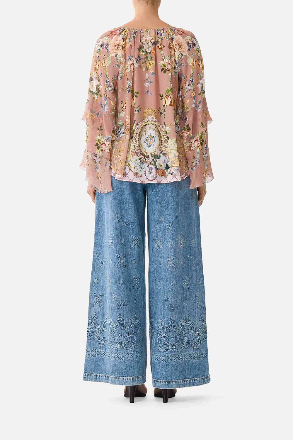 The CAMILLA TAPERED ELASTICATED LOUNGE PANT CLOAKED IN BAROQUE in our CLOAKED IN BAROQUE print.