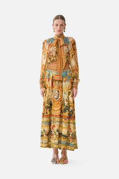 The CAMILLA Detachable Pussy Bow Raglan Blouse in our Lifeís Rich Tapestry print.