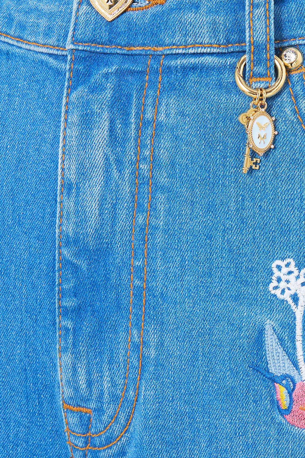 The CAMILLA RELAXED COLLARED SHIRT WITH POCKET ART FOR THE EMPRESS in our  print.