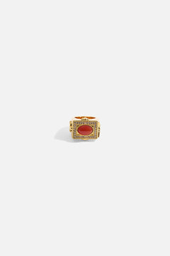 A SPANISH STATEMENT GEMSTONE RING GOLD