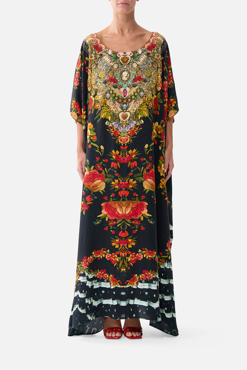 The CAMILLA LONG SLEEVE OVERSIZED SHIRT WITH POCKET MAGIC OF THE MERCADO in our MAGIC OF THE MERCADO print.