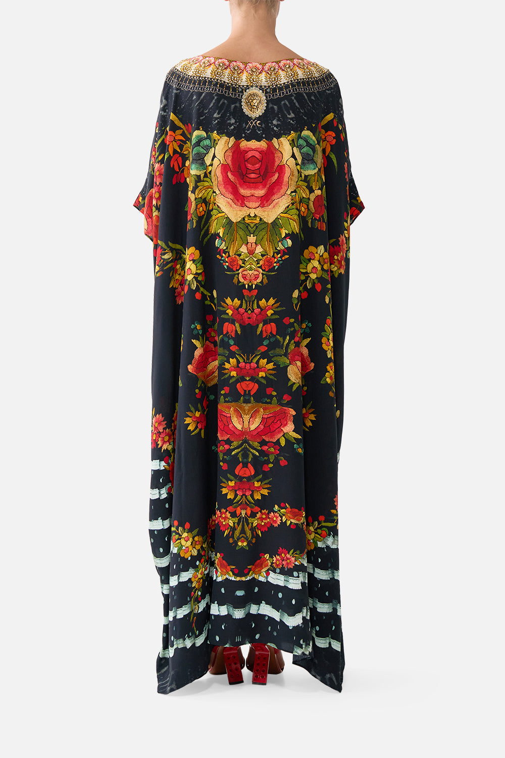 The CAMILLA LONG SLEEVE OVERSIZED SHIRT WITH POCKET MAGIC OF THE MERCADO in our  print.
