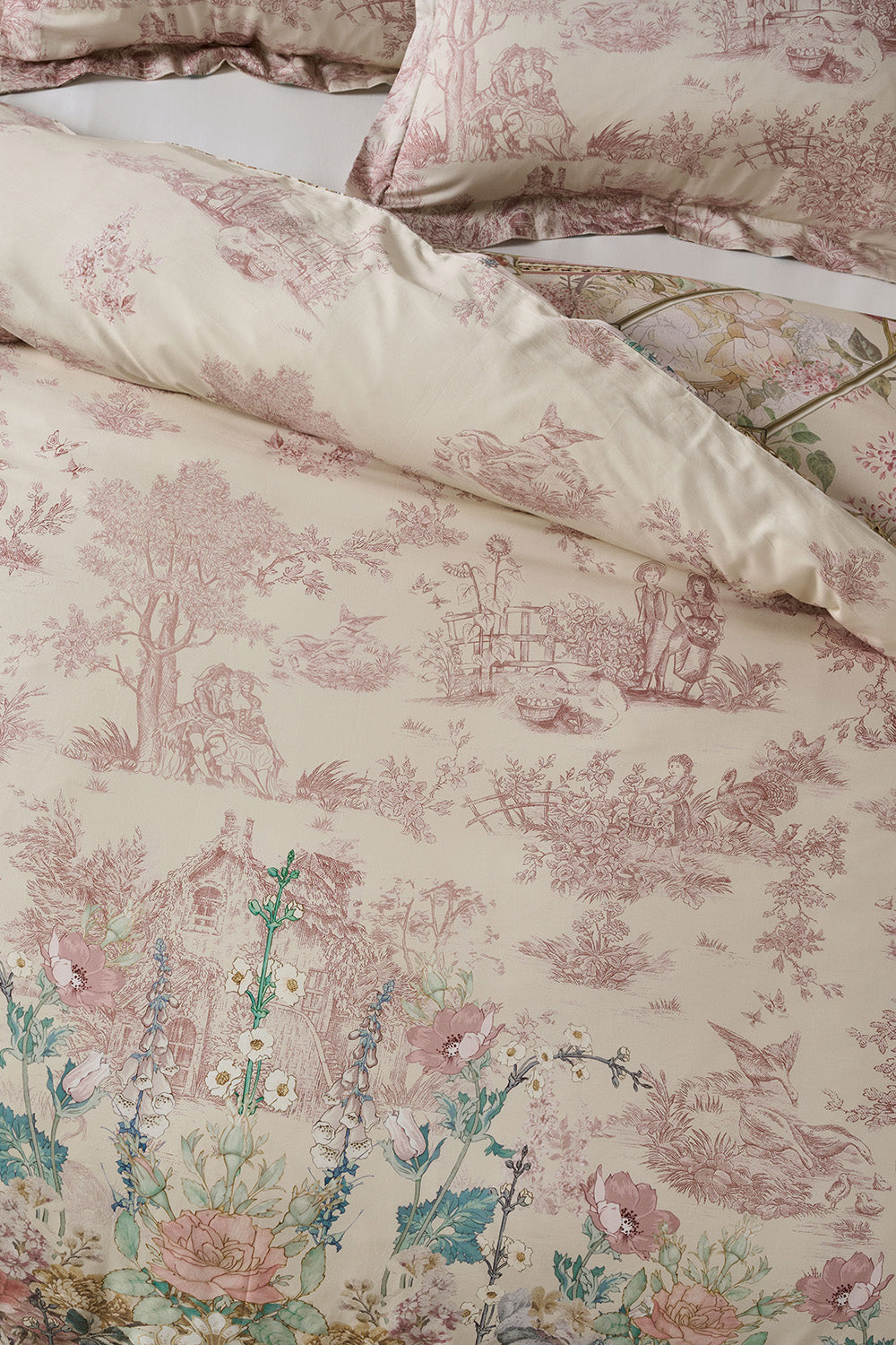 QUILT COVER SET IN THE NAME OF NOUVEAU