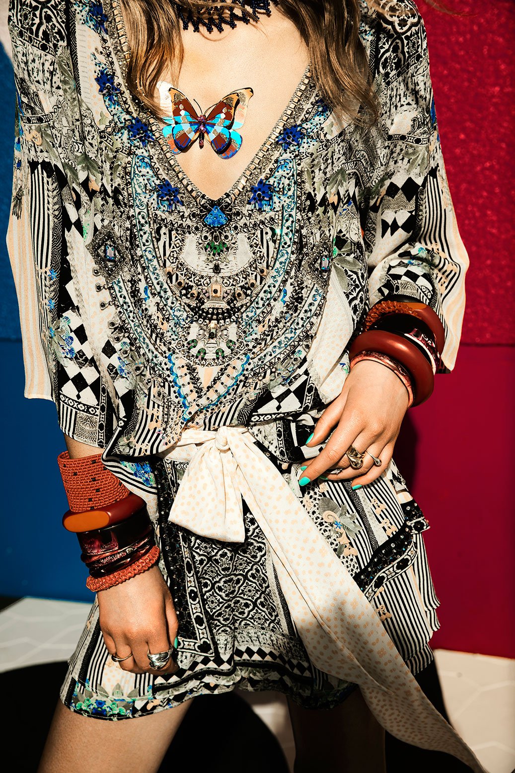 SALVADOR SECRETS V NECK OVERSIZED BLOUSE