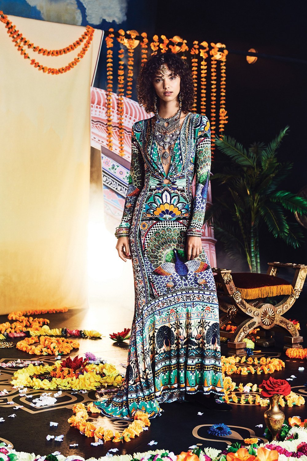 THE KING AND I U RING NECKLINE LONG DRESS