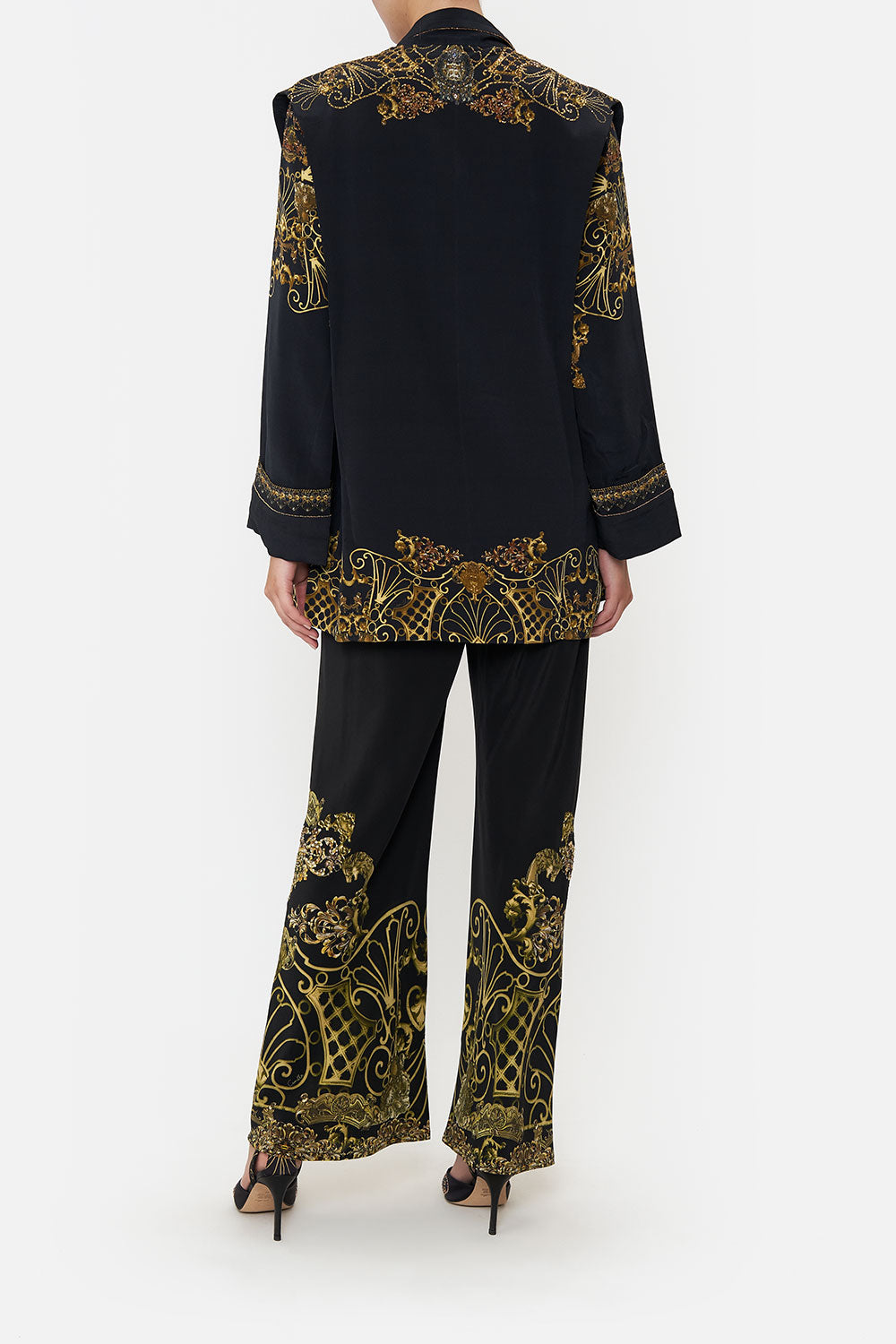 RELAXED BLAZER WITH WIDE CUFF SHADOWS OF ARMADA