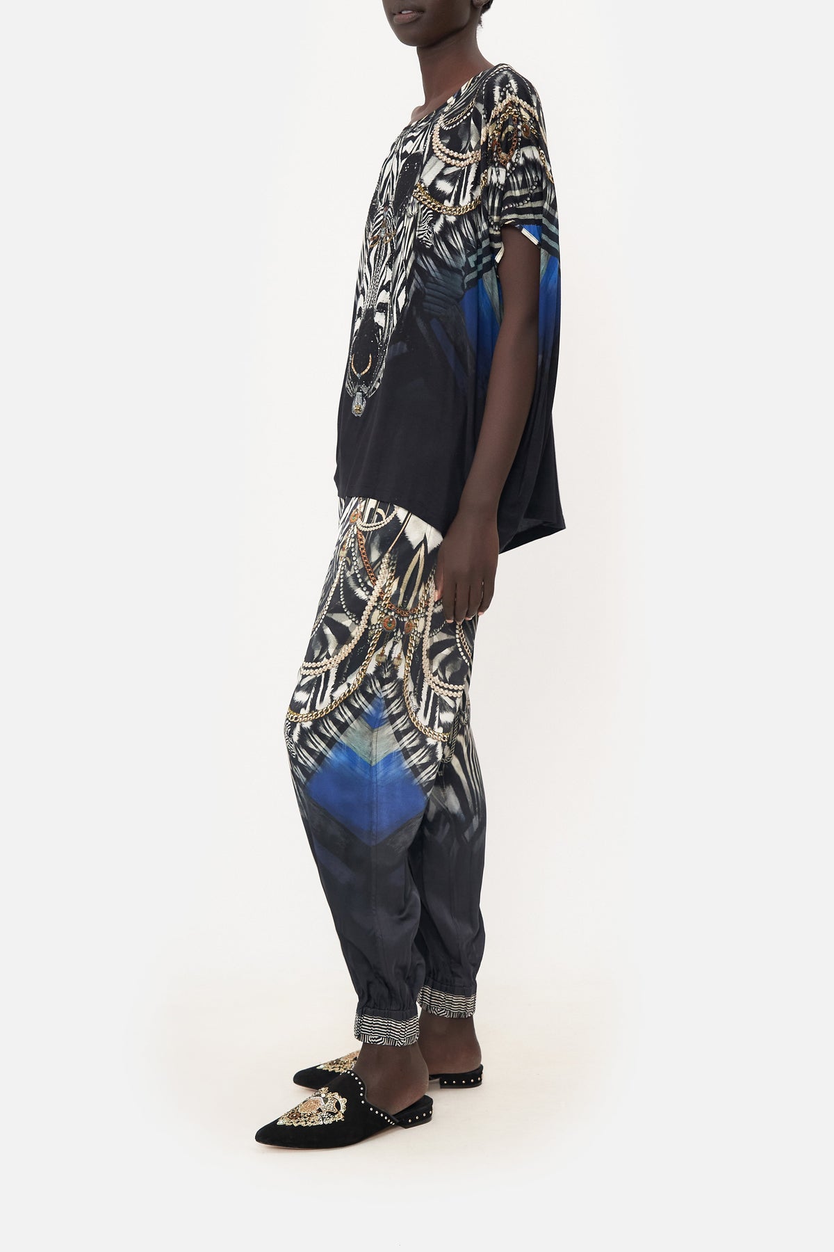 LOOSE FIT ROUND NECK TEE KNIGHT OF THE WILD