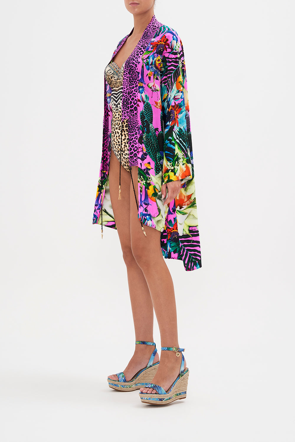 LAYERING WITH NECK BANDS EXOTICA EROTICA