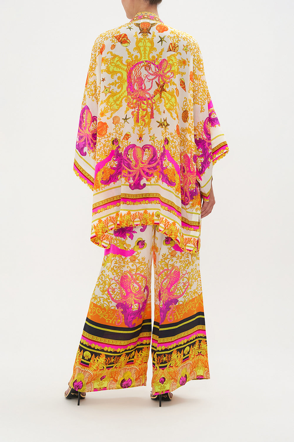 SHORT LAYER WITH NECKBAND SQUID SQUAD