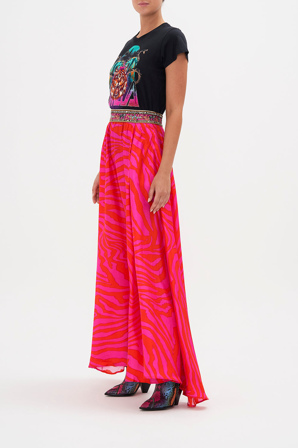 SLIM FIT ROUND NECK T-SHIRT ZEBRA ZONE