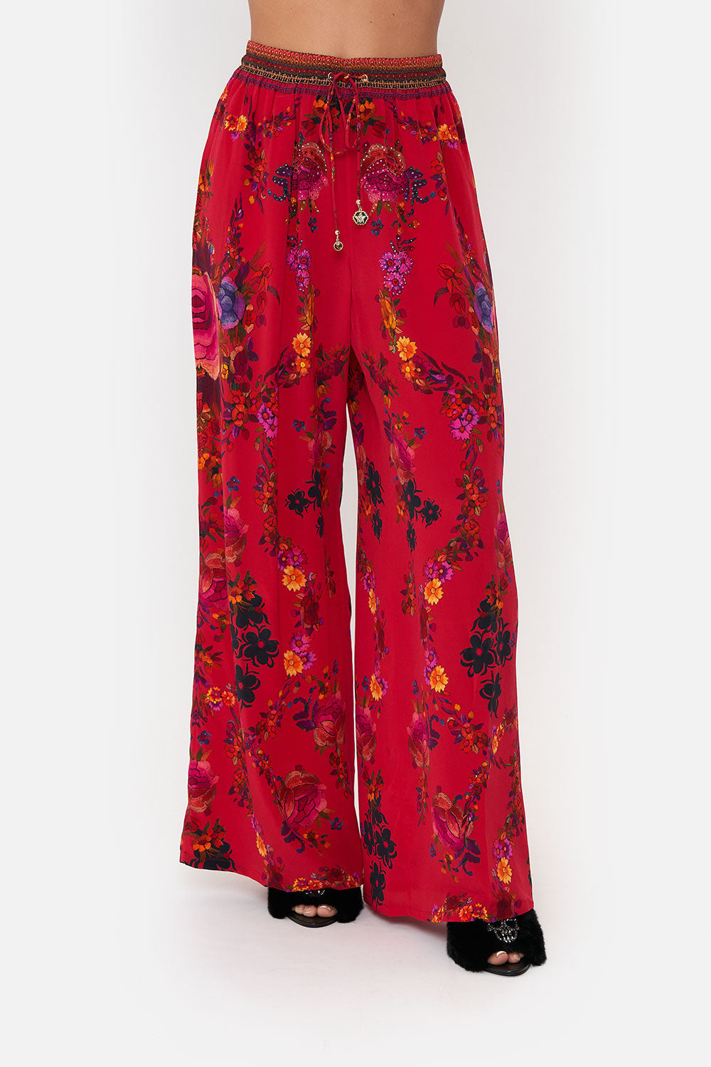 STRAIGHT LEG PANT VIEW FROM THE VEIL