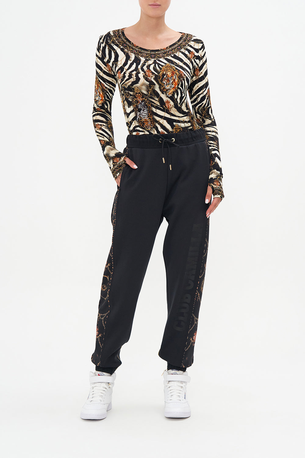 LONG SLEEVE THUMBHOLE TOP KNIGHTS OF JAGGIS TABLE