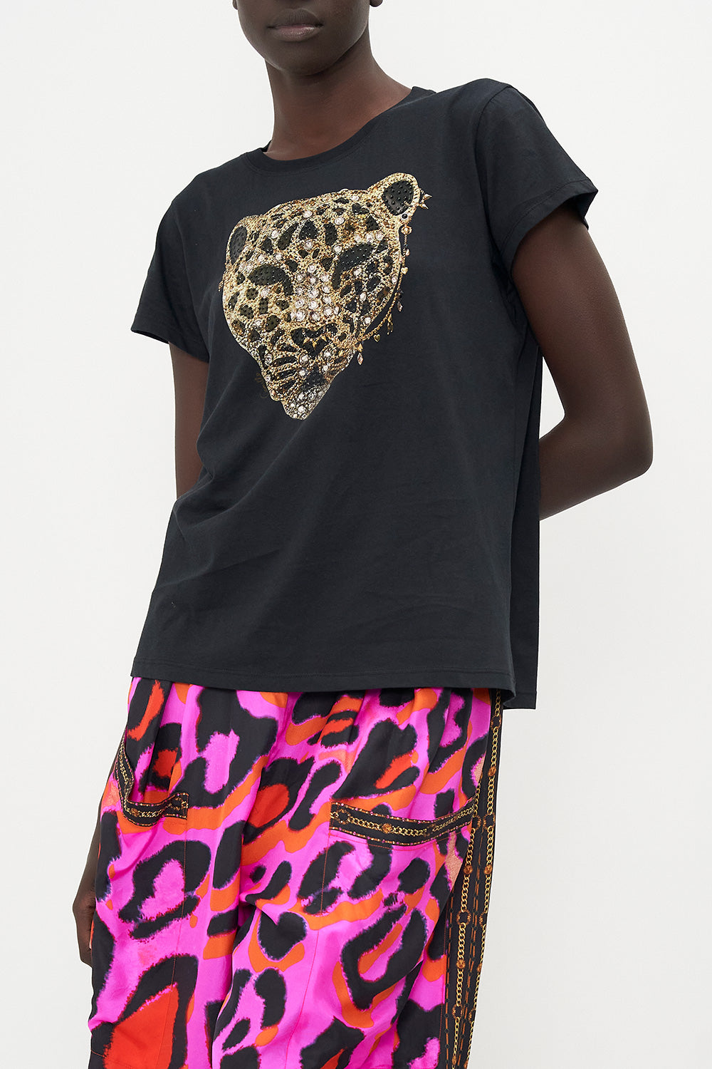 SLIM FIT ROUND NECK T-SHIRT ALWAYS CHANGE YOUR SPOTS