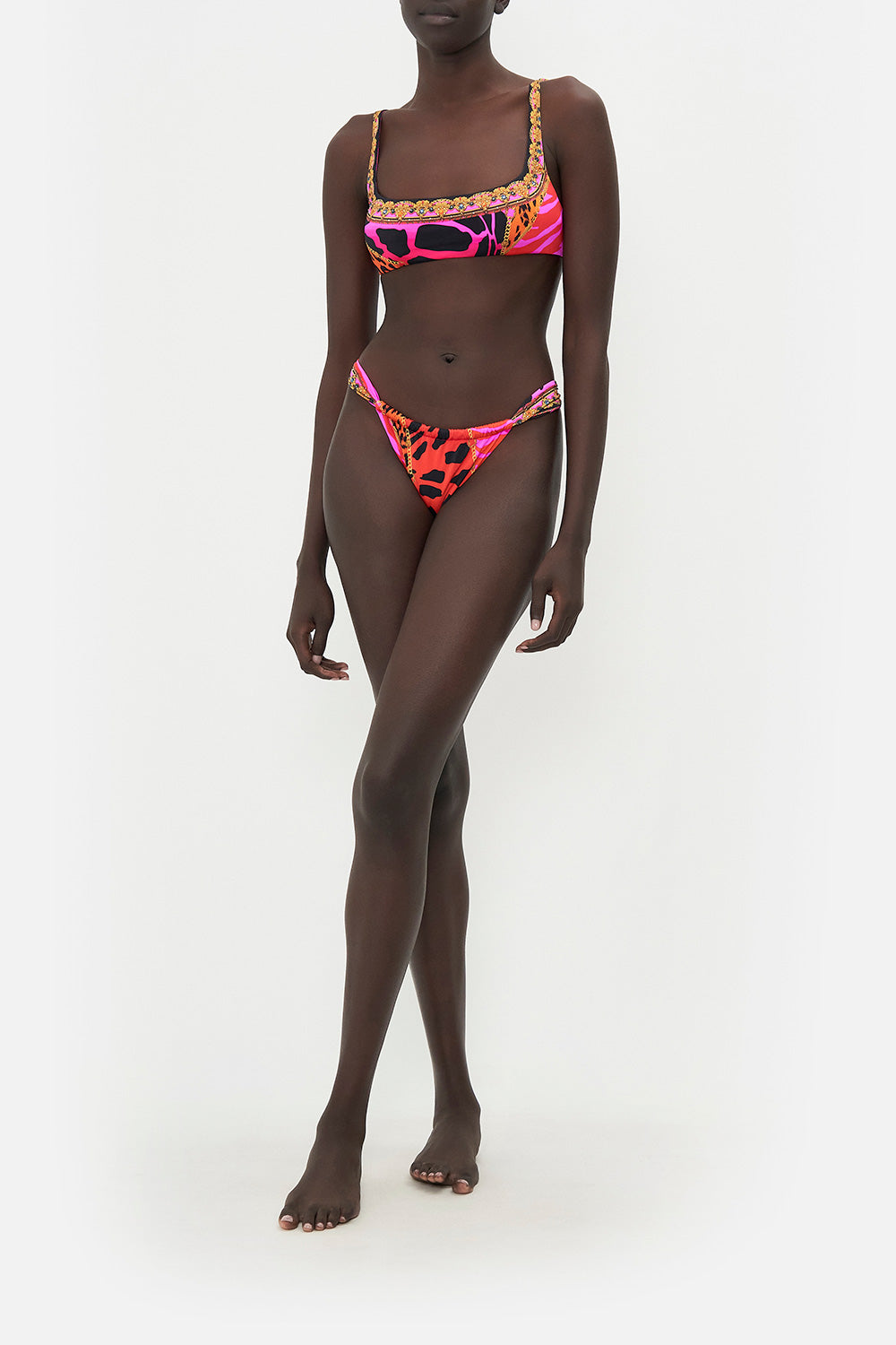 SQUARE NECK CROP TOP ALWAYS CHANGE YOUR SPOTS