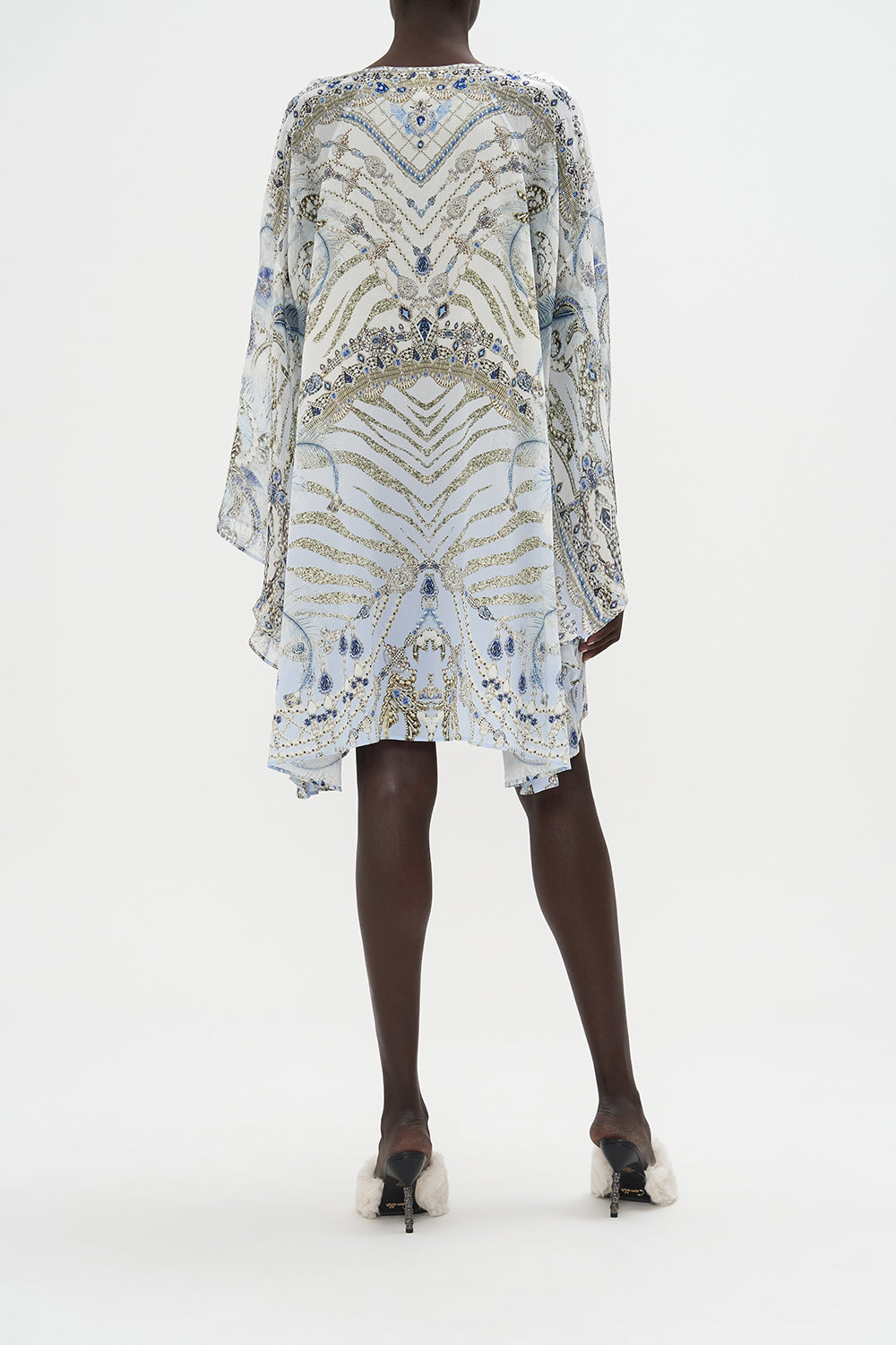 RAGLAN SLEEVE FLARED KAFTAN MOON AND BACK