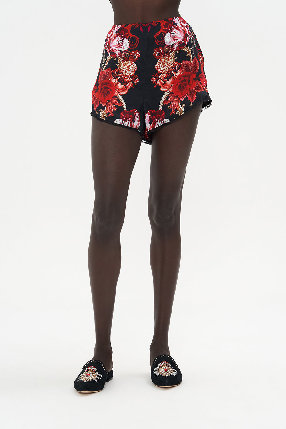 CURVED HEM LOUNGE SHORT SISTERHOOD OF THE ROSE