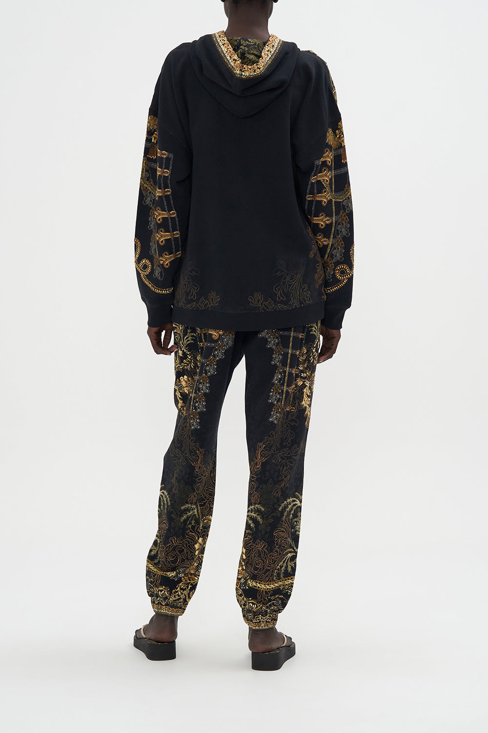 HOODY WITH POCKETS THE NIGHT IS NOIR