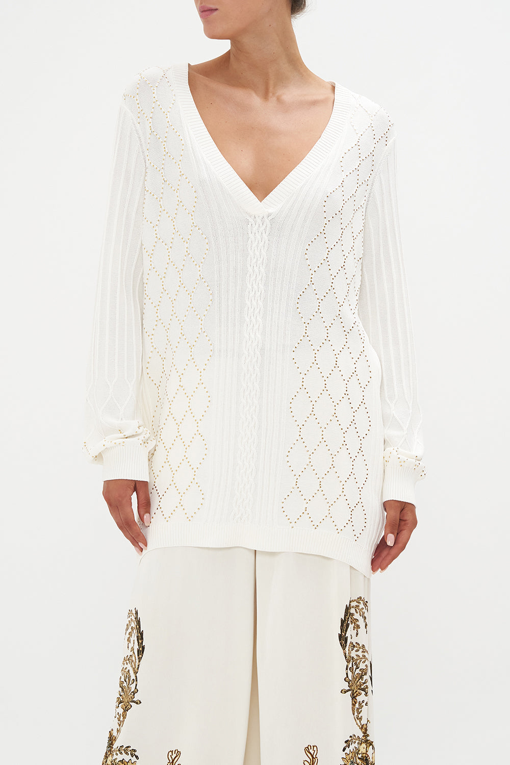 EMBELLISHED V NECK KNIT ROAD TO RICHESSE