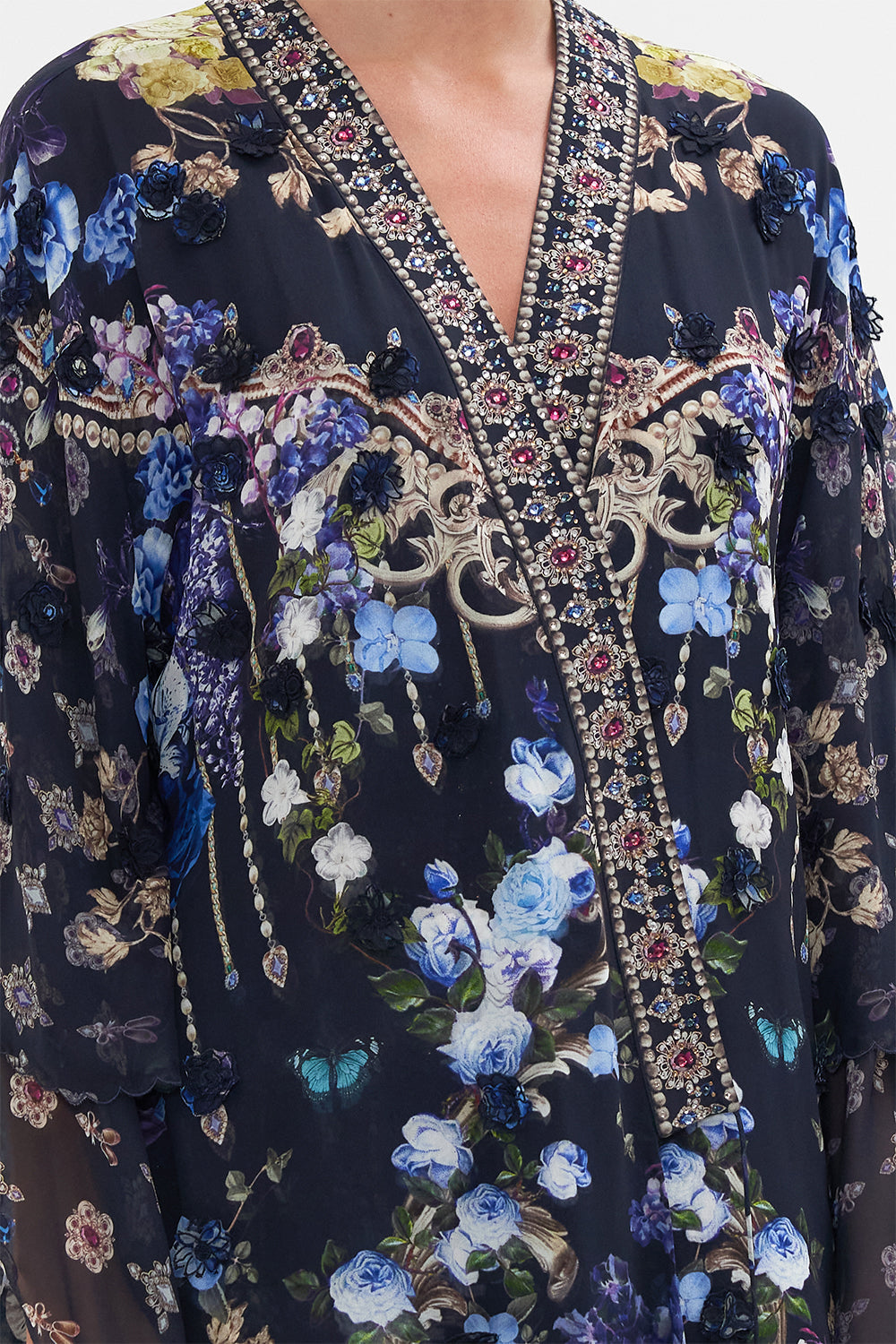 SCALLOPED EDGE LAYER OBSIDIAN BLOOM