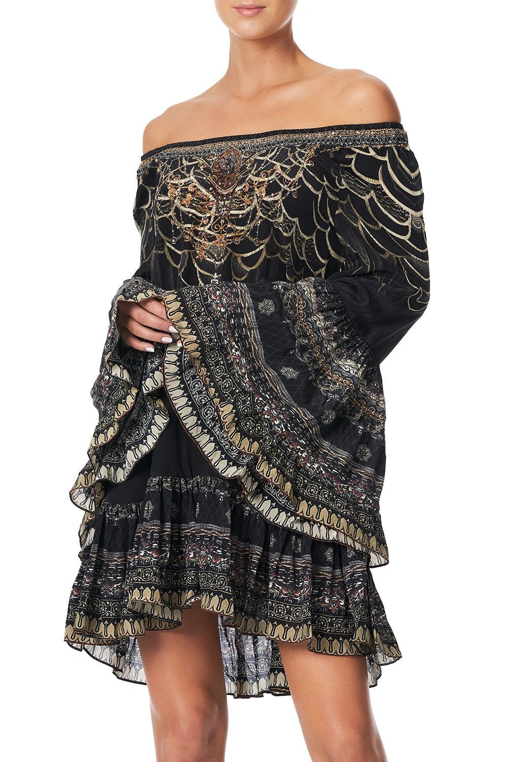 A LINE FRILL DRESS UNDER A FULL MOON