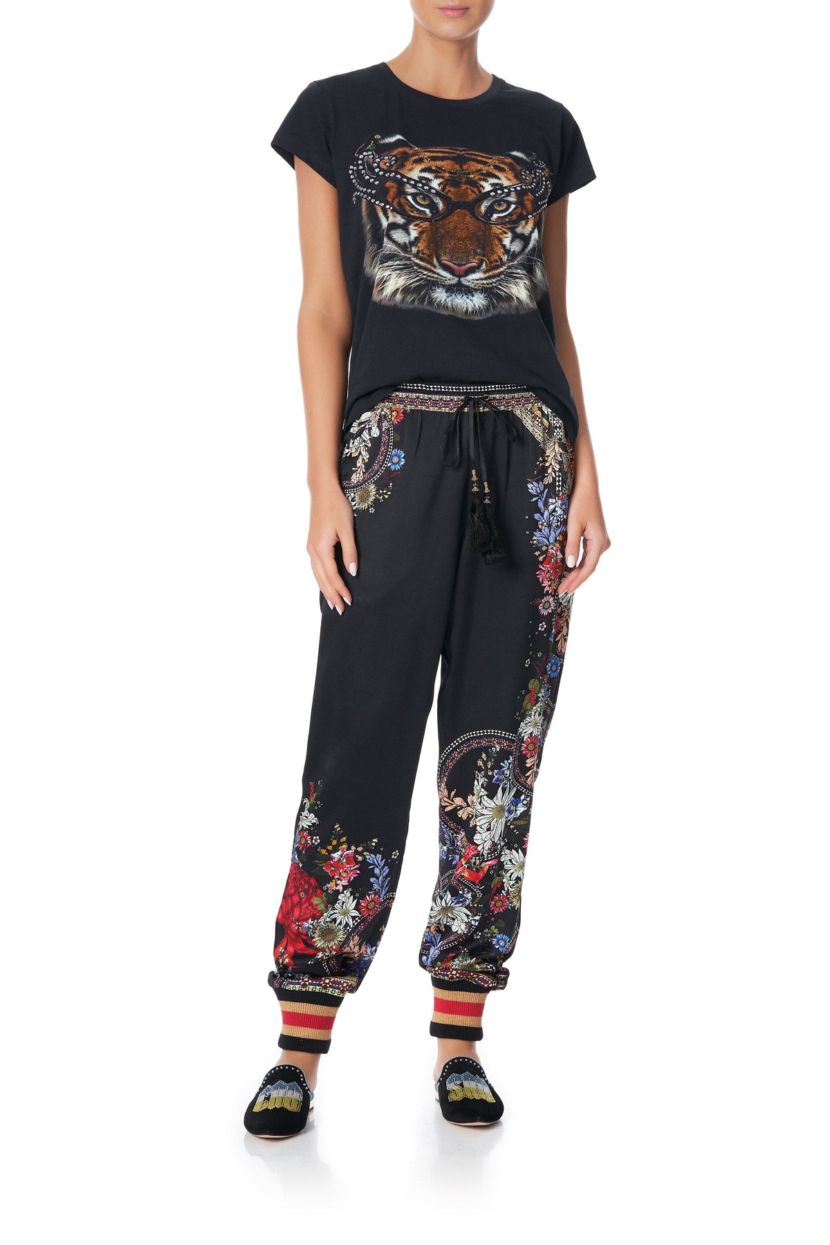 CURVED HEM FITTED TEE BOTANICAL CHRONICLES