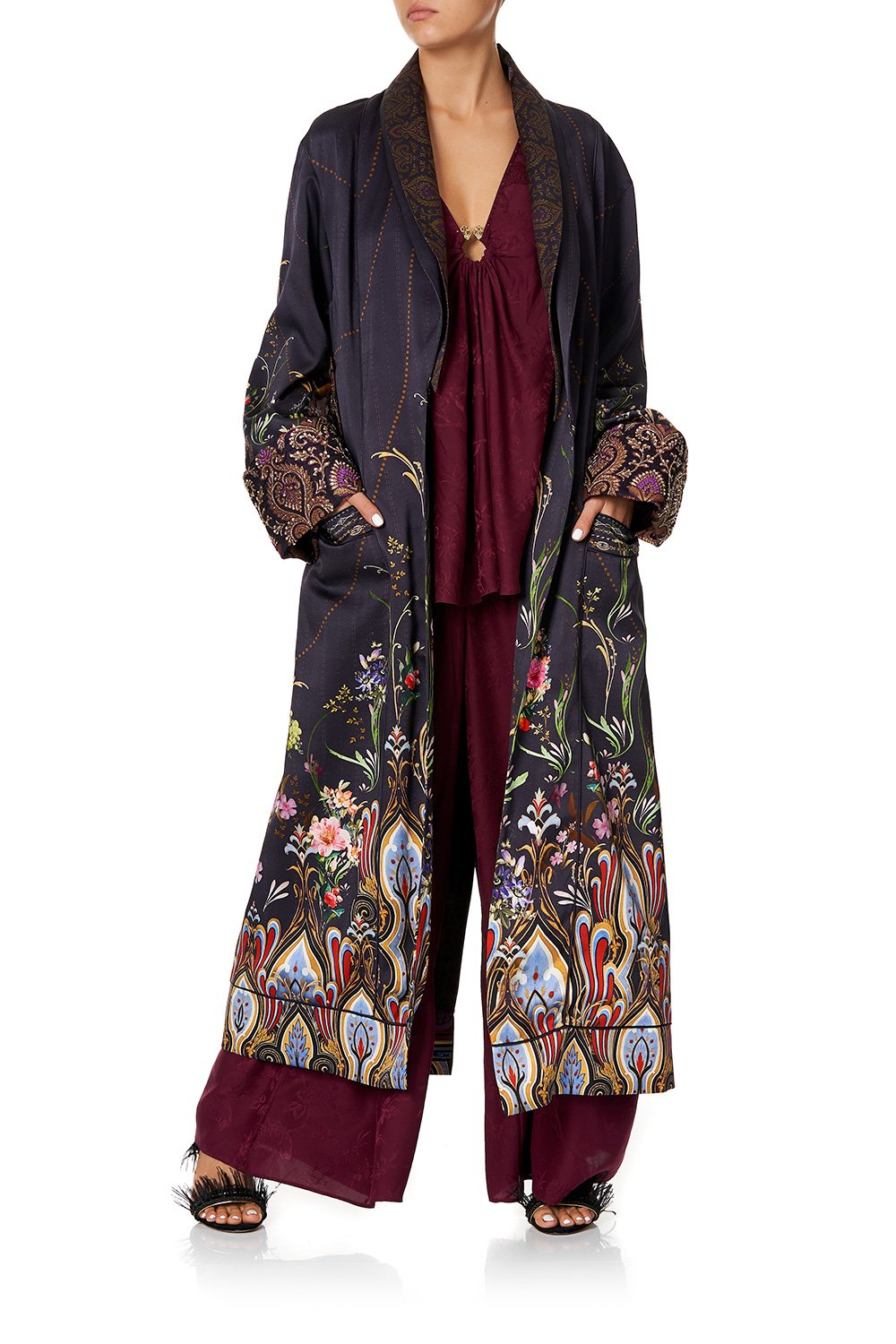 COAT WITH DETACHABLE BACK BAND WILD FLOWER