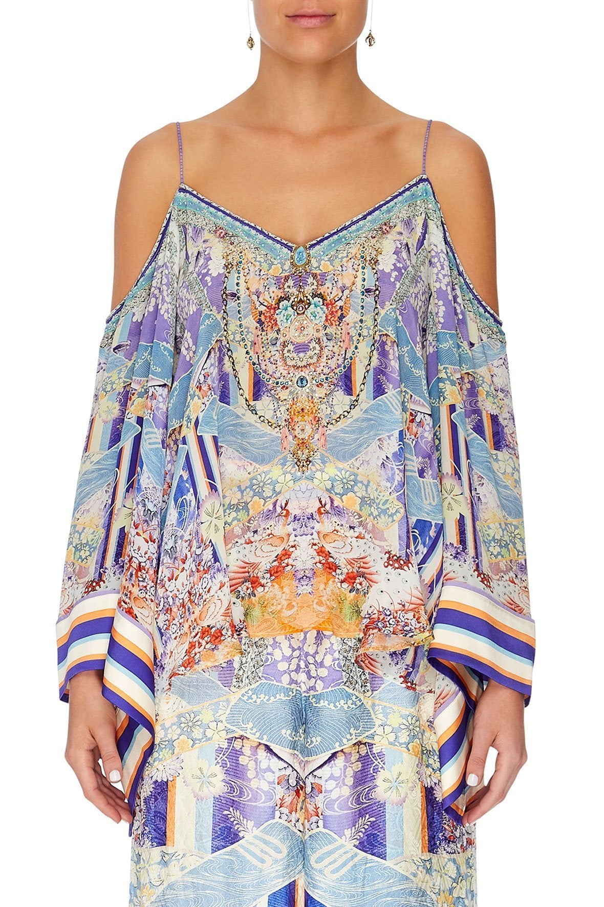 FLARE SLEEVE TOP GIRL IN THE KIMONO