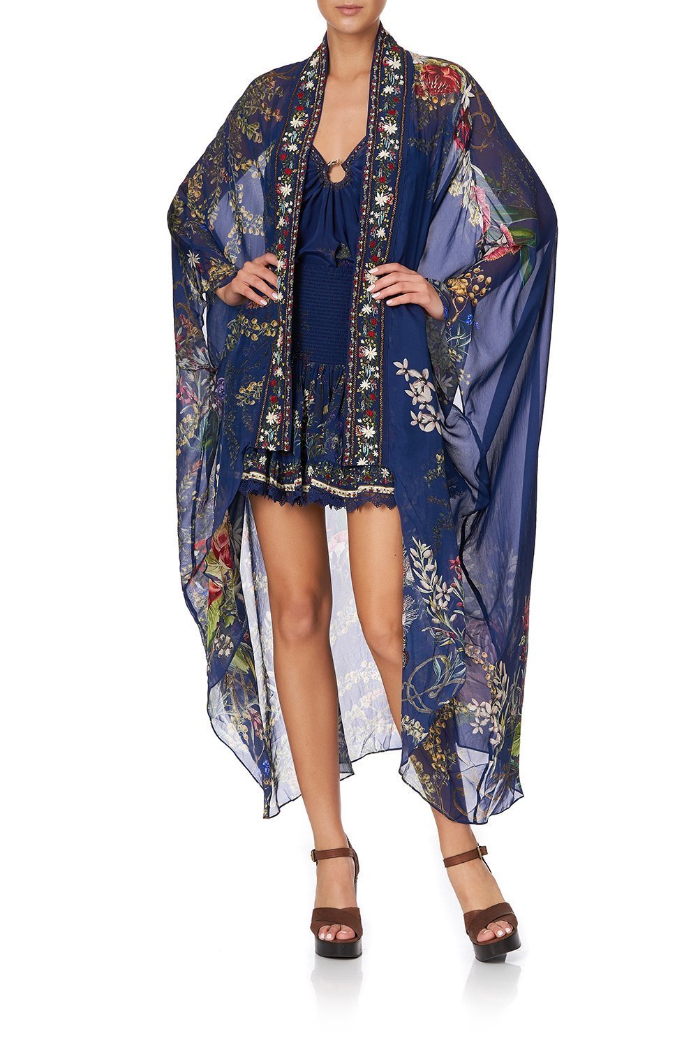 LAYER WITH KIMONO COLLAR WINGS IN ARMS