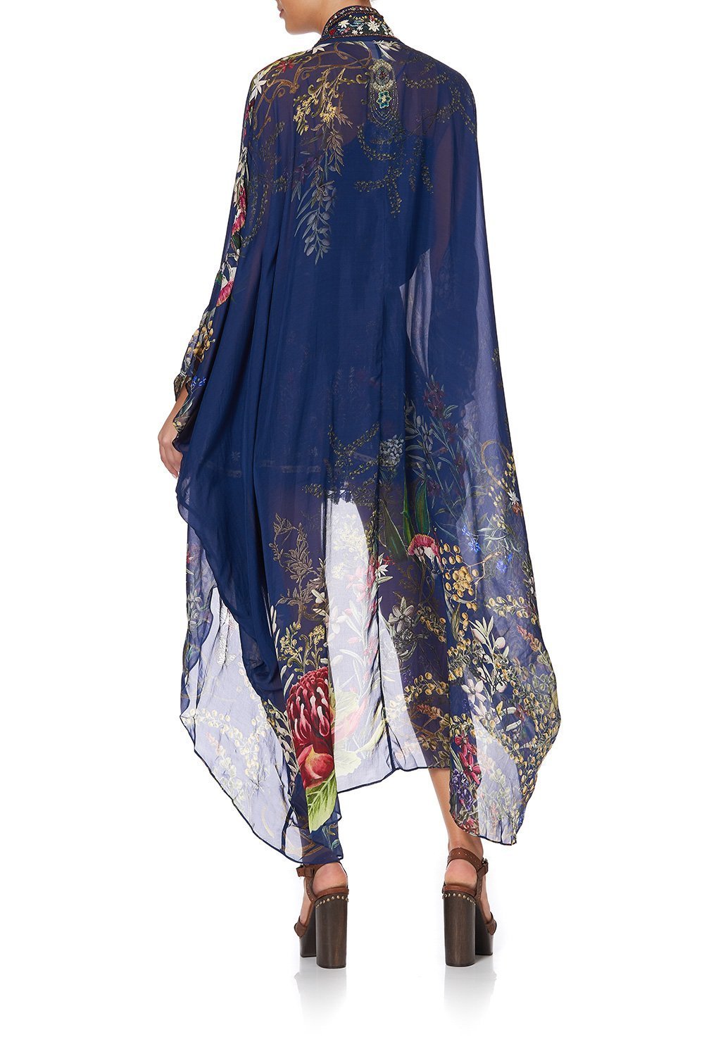 LAYER WITH KIMONO COLLAR WINGS IN ARMS