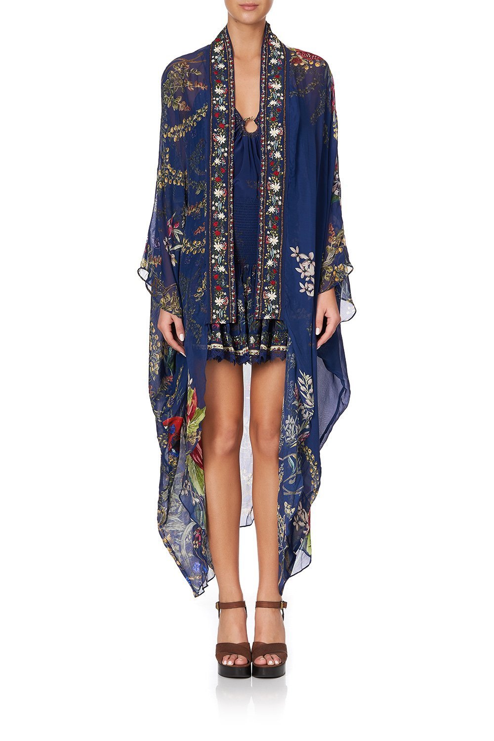 LAYER WITH KIMONO COLLAR WINGS IN ARMS