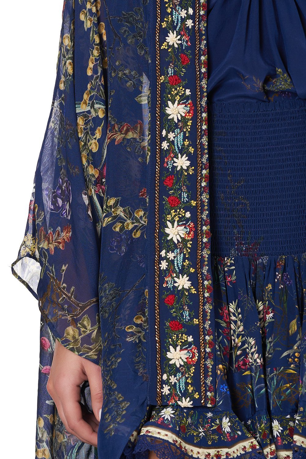 LAYER WITH KIMONO COLLAR WINGS IN ARMS