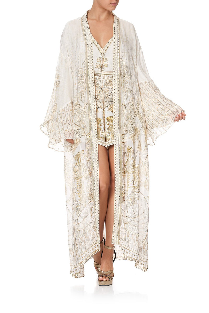 Layered Robe camilla_layering_robe_with_contrast_sleeve_the_queens_chamber_9 ...