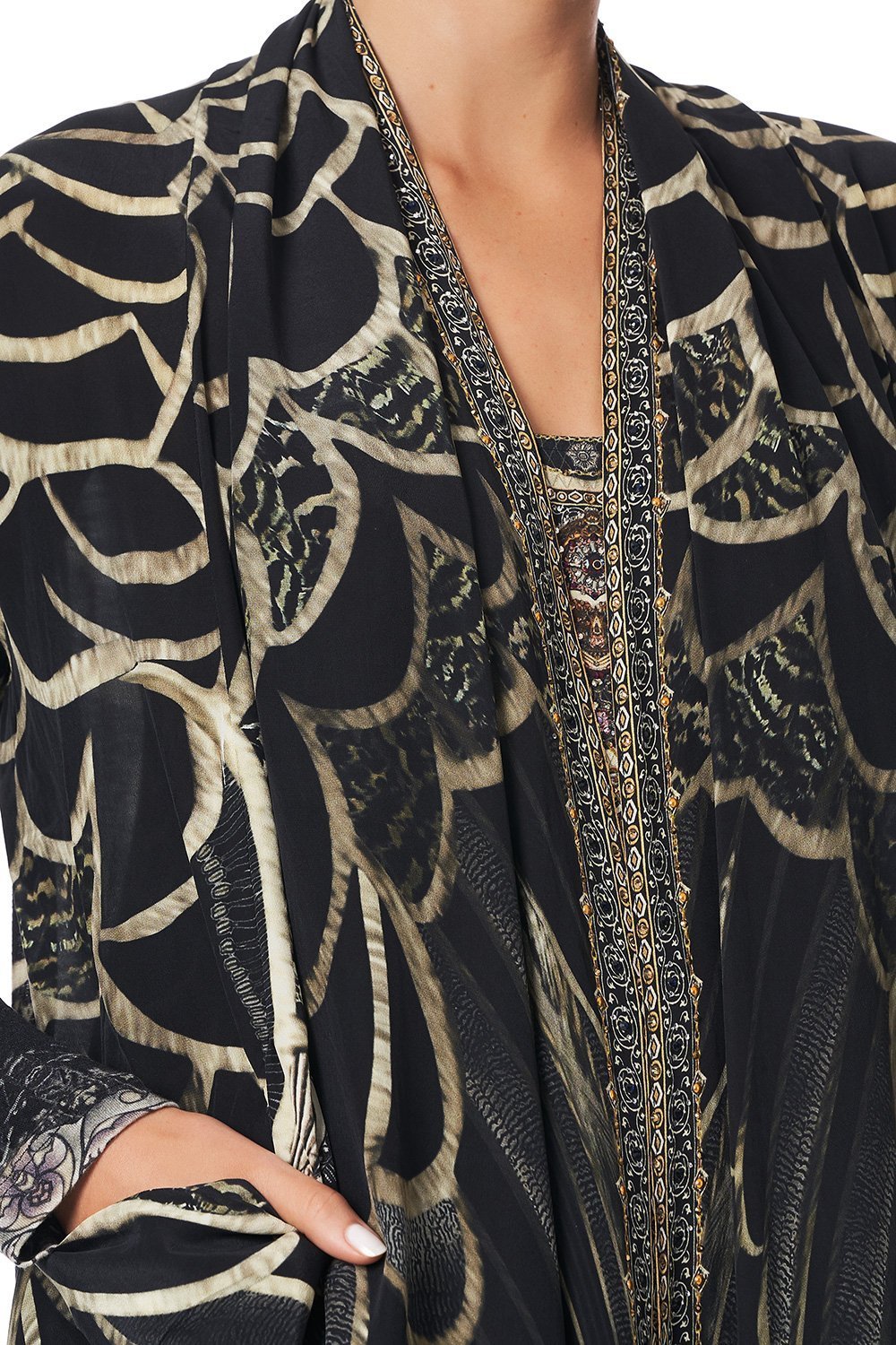 LONG CASUAL JACKET WITH POCKETS UNDER A FULL MOON