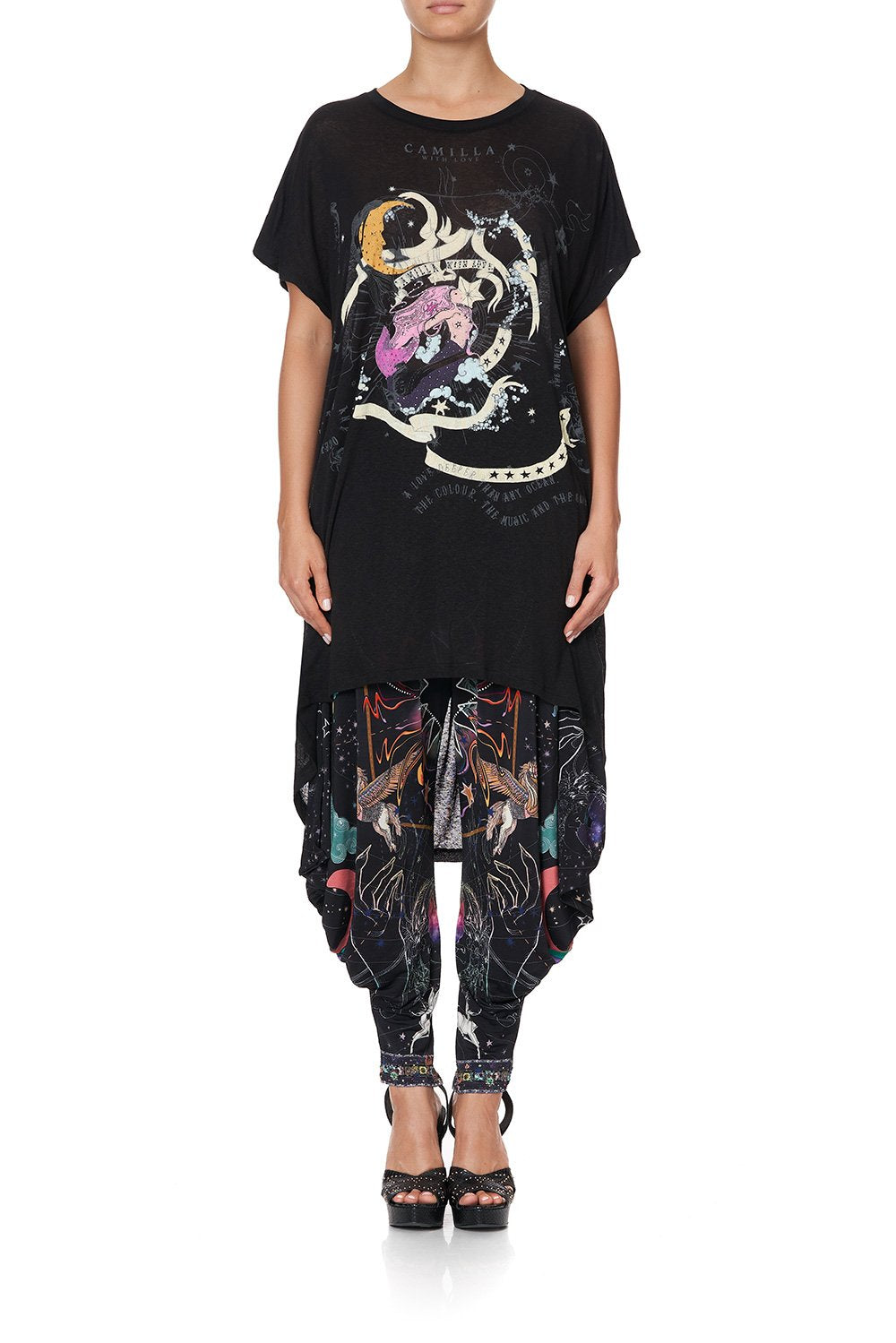 LONG SCOOP BACK HEM T-SHIRT MIDNIGHT MOON HOUSE