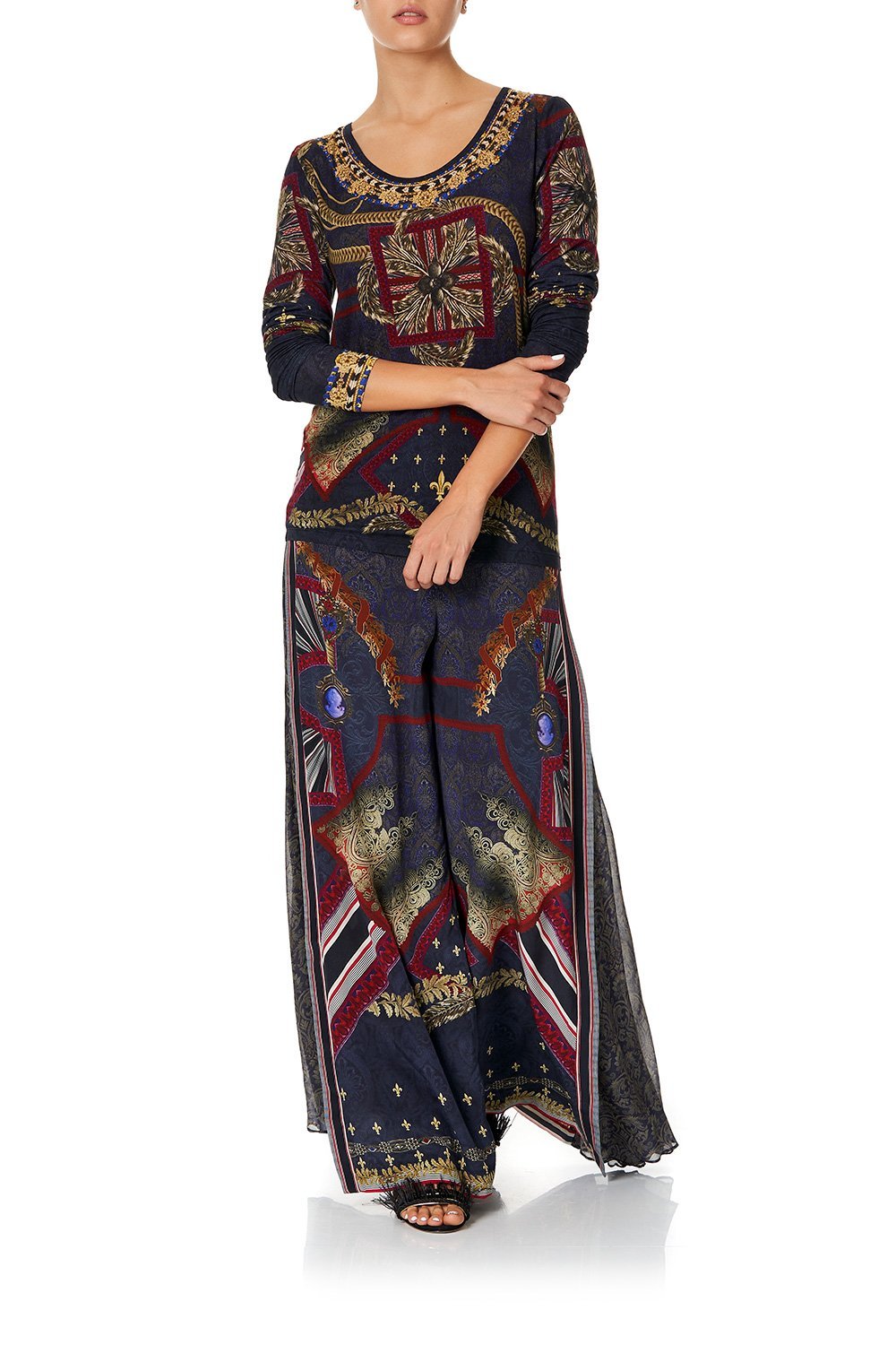 LONG SLEEVE FITTED TOP THIS CHARMING WOMAN