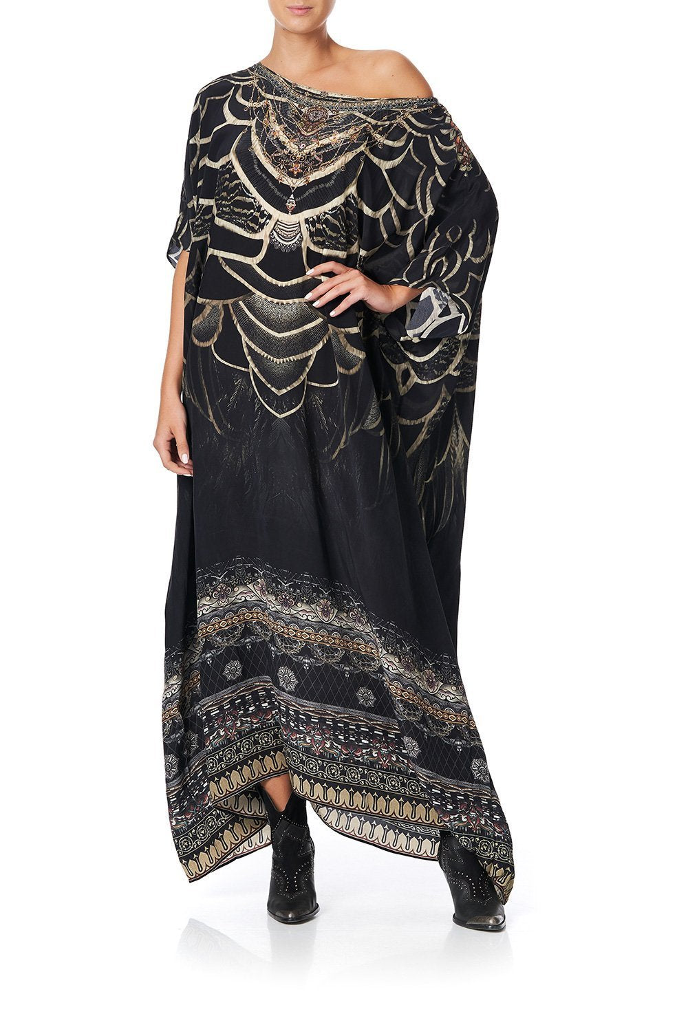 ROUND NECK KAFTAN UNDER A FULL MOON