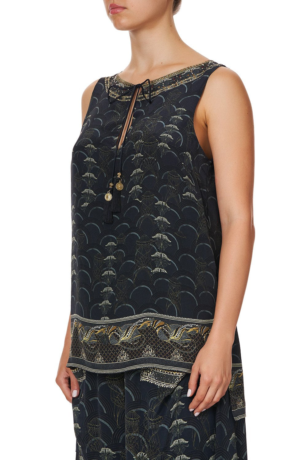 SIDE SPLIT TOP WISE WINGS