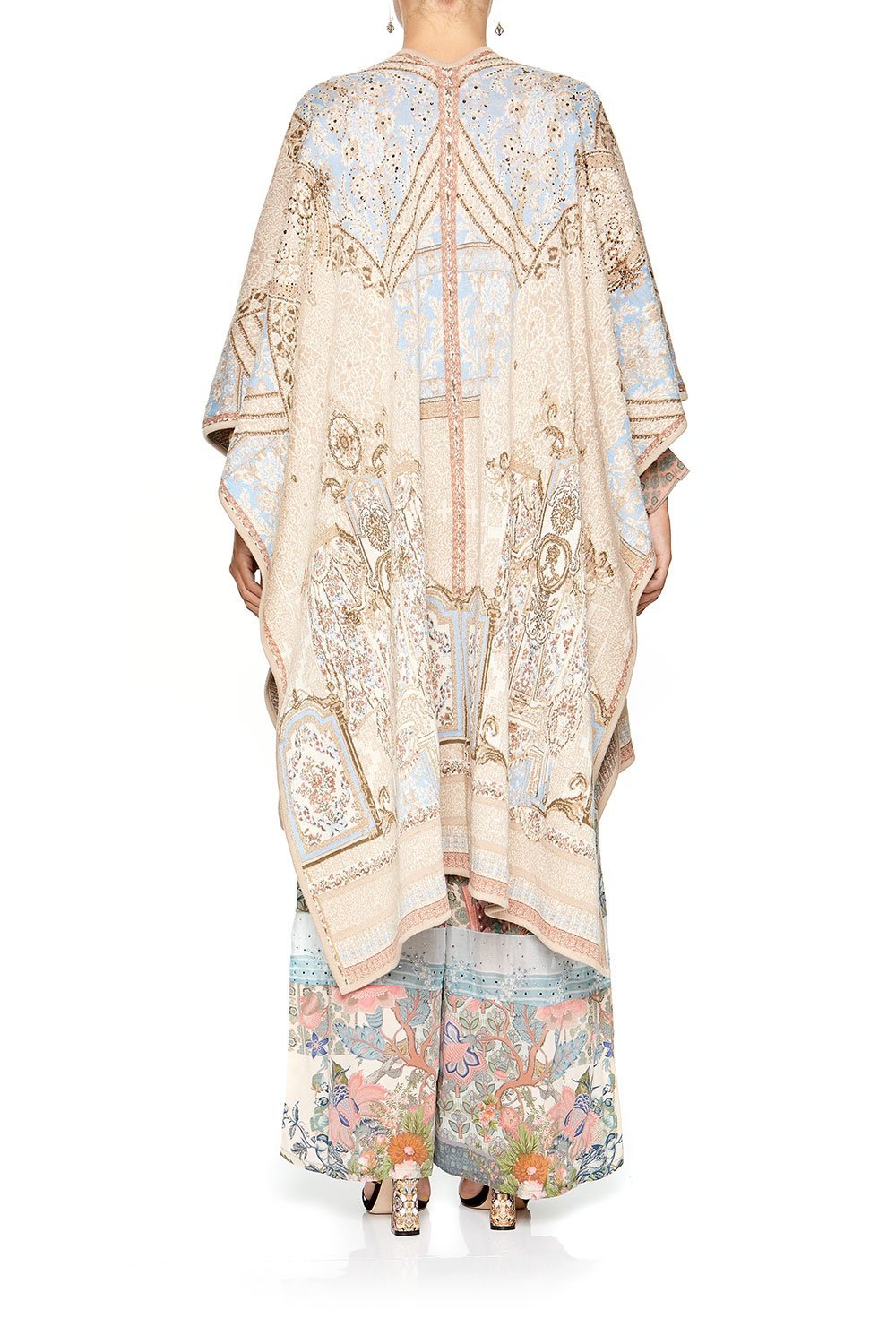 THROW OVER PONCHO BLANCHES BLESSING