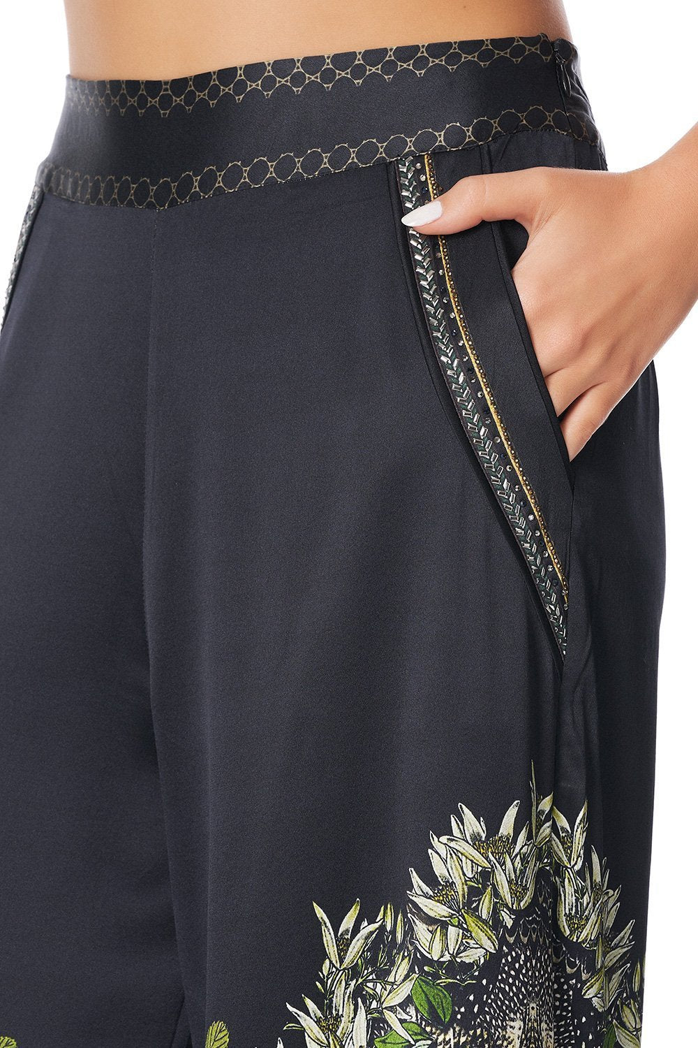WIDE LEG PANT WITH SHAPED CUFF BOTANICAL CHRONICLES