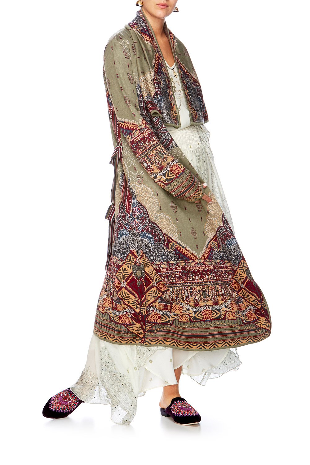 THE CARAVAN OVERSIZED COLLAR KNIT