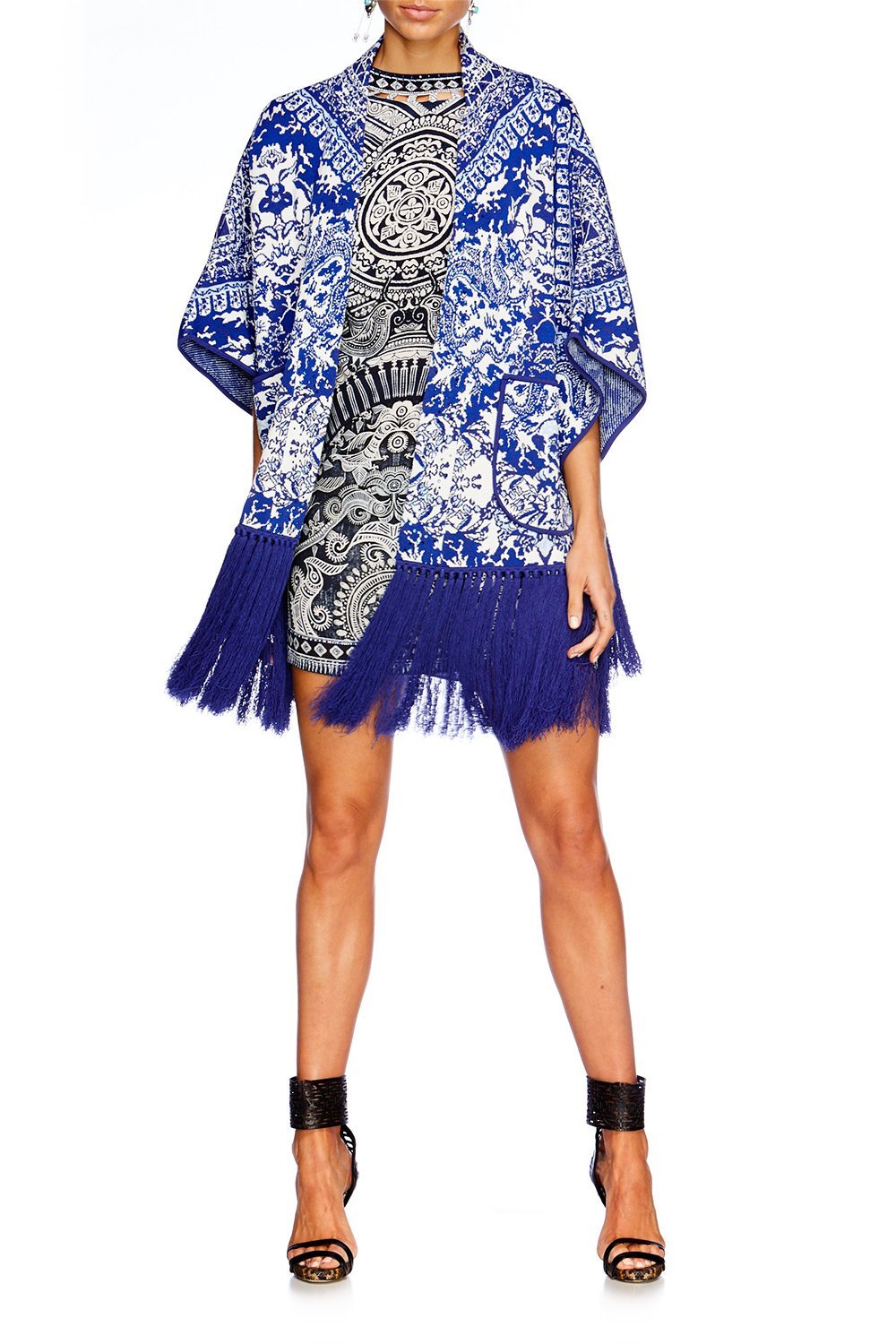 POETS SANCTUARY PONCHO W POCKETS & FRINGING