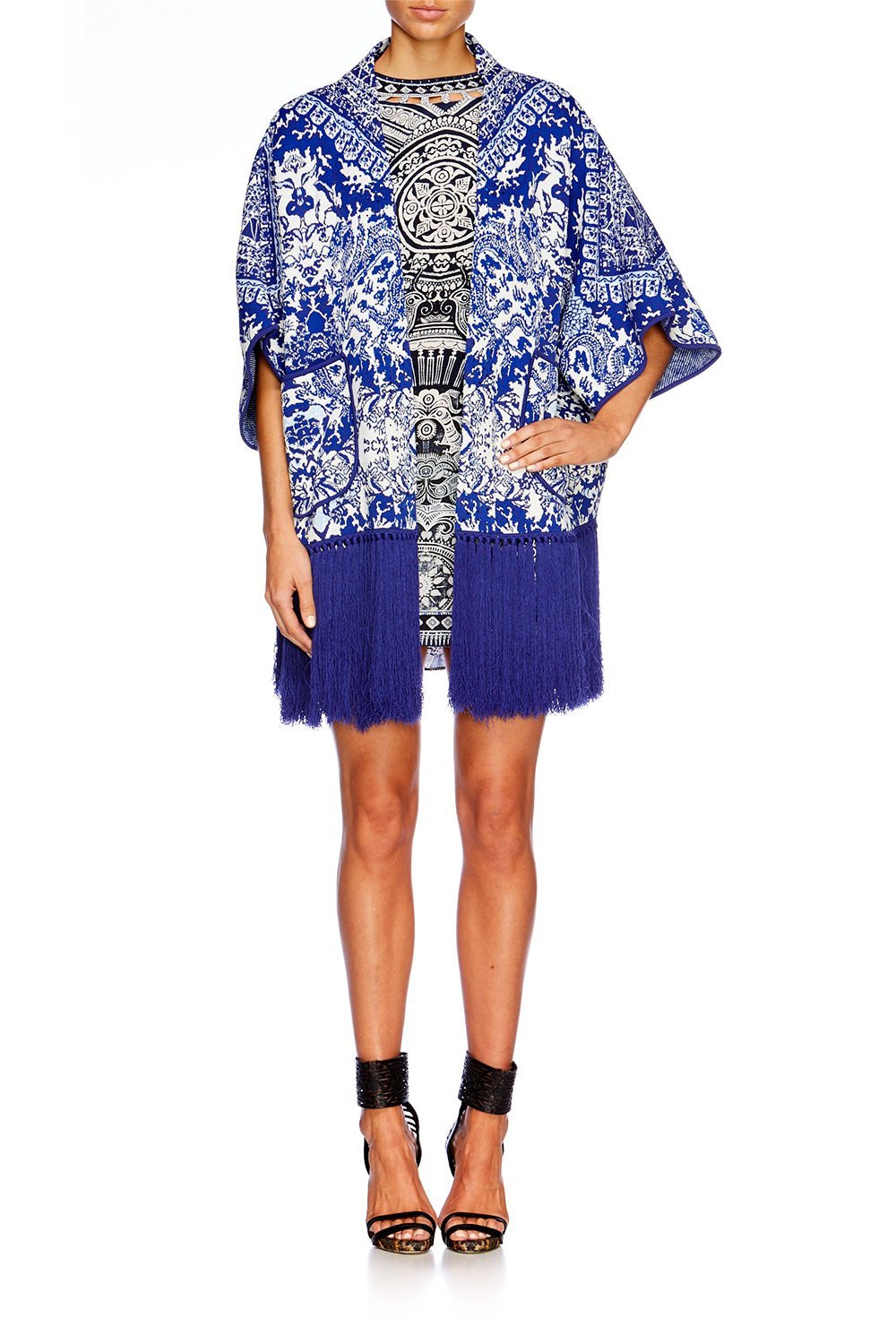 POETS SANCTUARY PONCHO W POCKETS & FRINGING